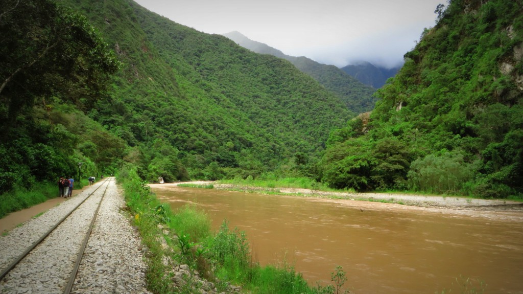 Aguas calientes trekking